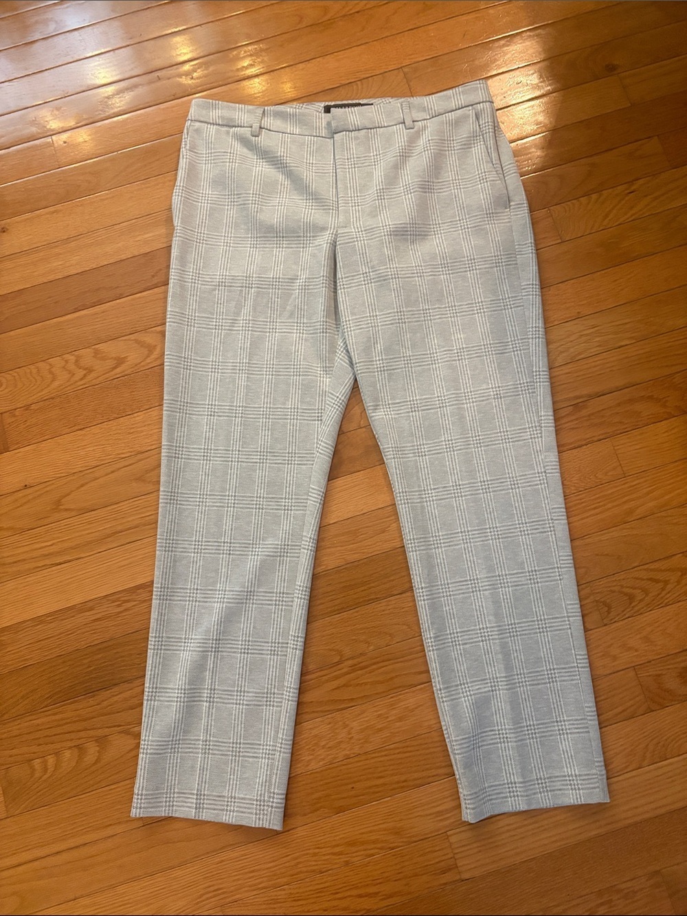 Liverpool Men's Light Gray Plaid Dress Pants